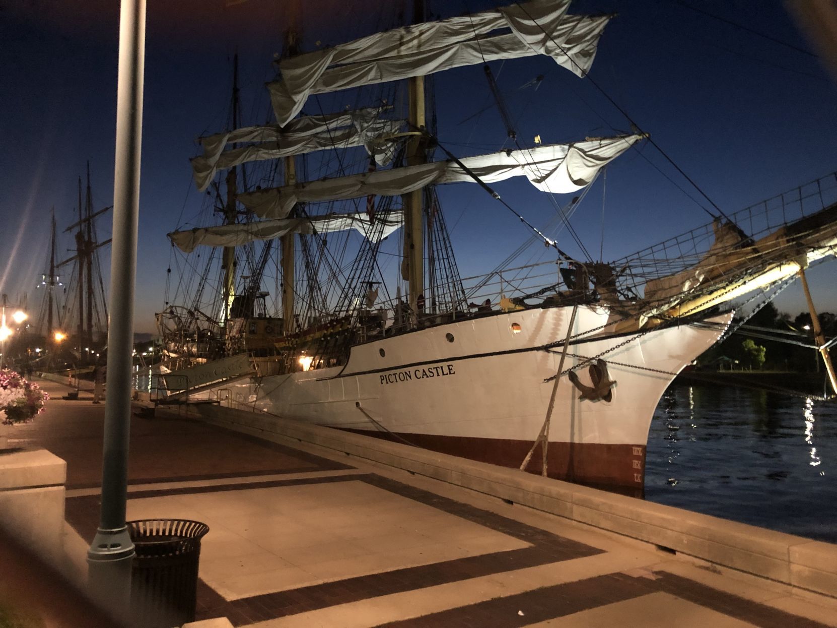 ship12.jpg